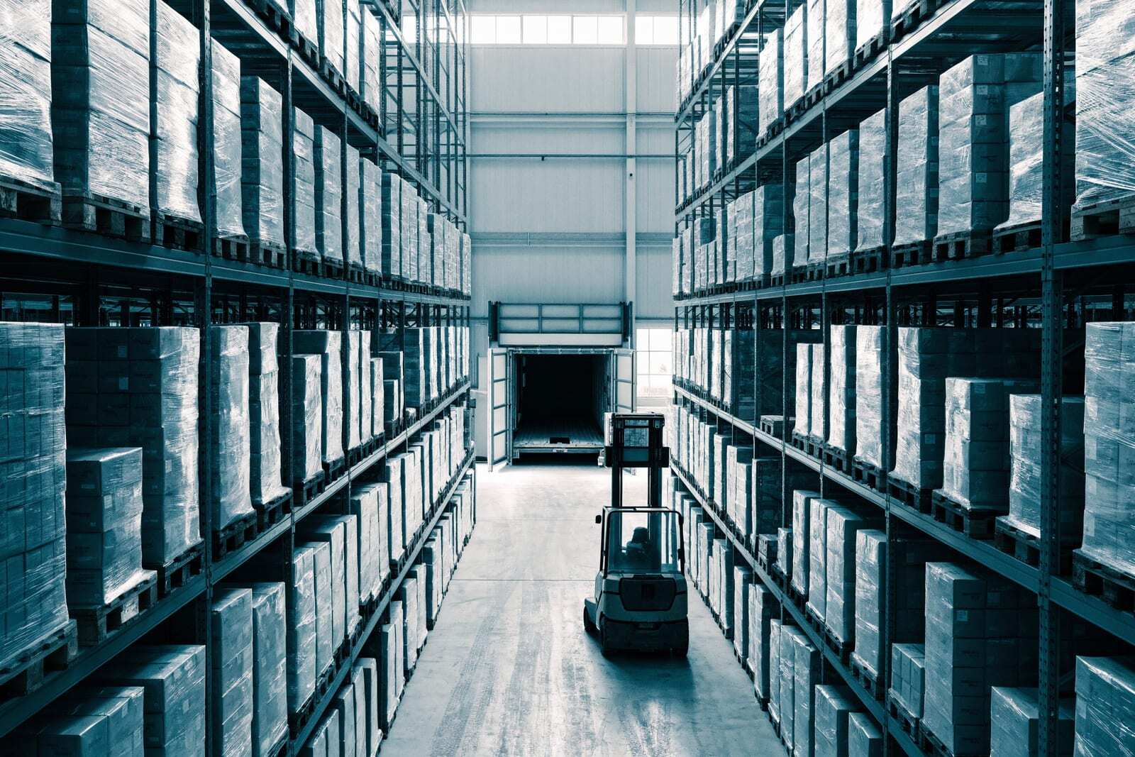 Bodega de distribución e importación
